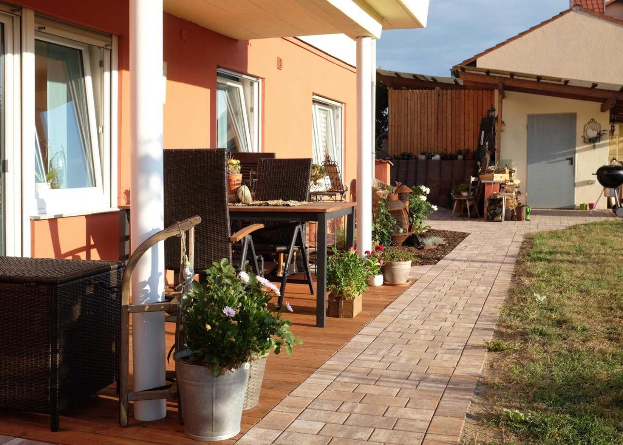 Ferienwohnung Im Paradies Momlingen Екстер'єр фото