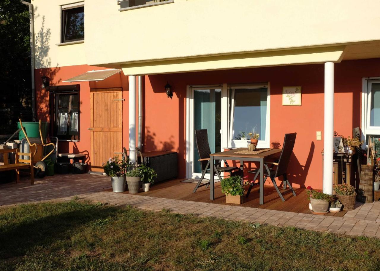 Ferienwohnung Im Paradies Momlingen Екстер'єр фото