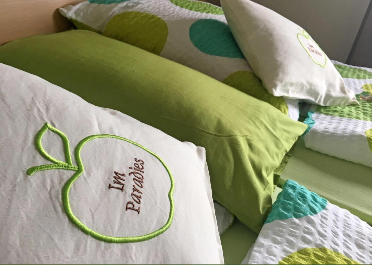 Ferienwohnung Im Paradies Momlingen Екстер'єр фото