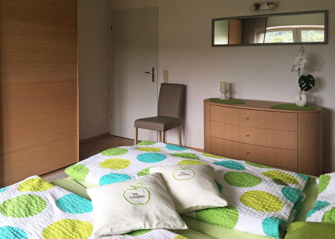 Ferienwohnung Im Paradies Momlingen Екстер'єр фото